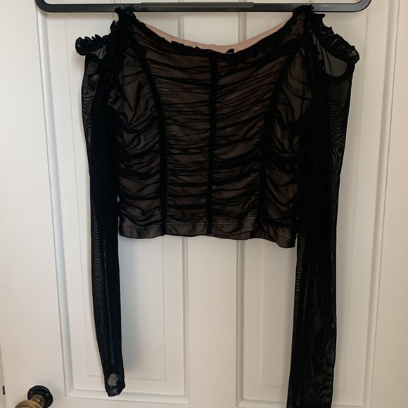 Lowest $ possible! Little black crop top - Picture 3 of 4